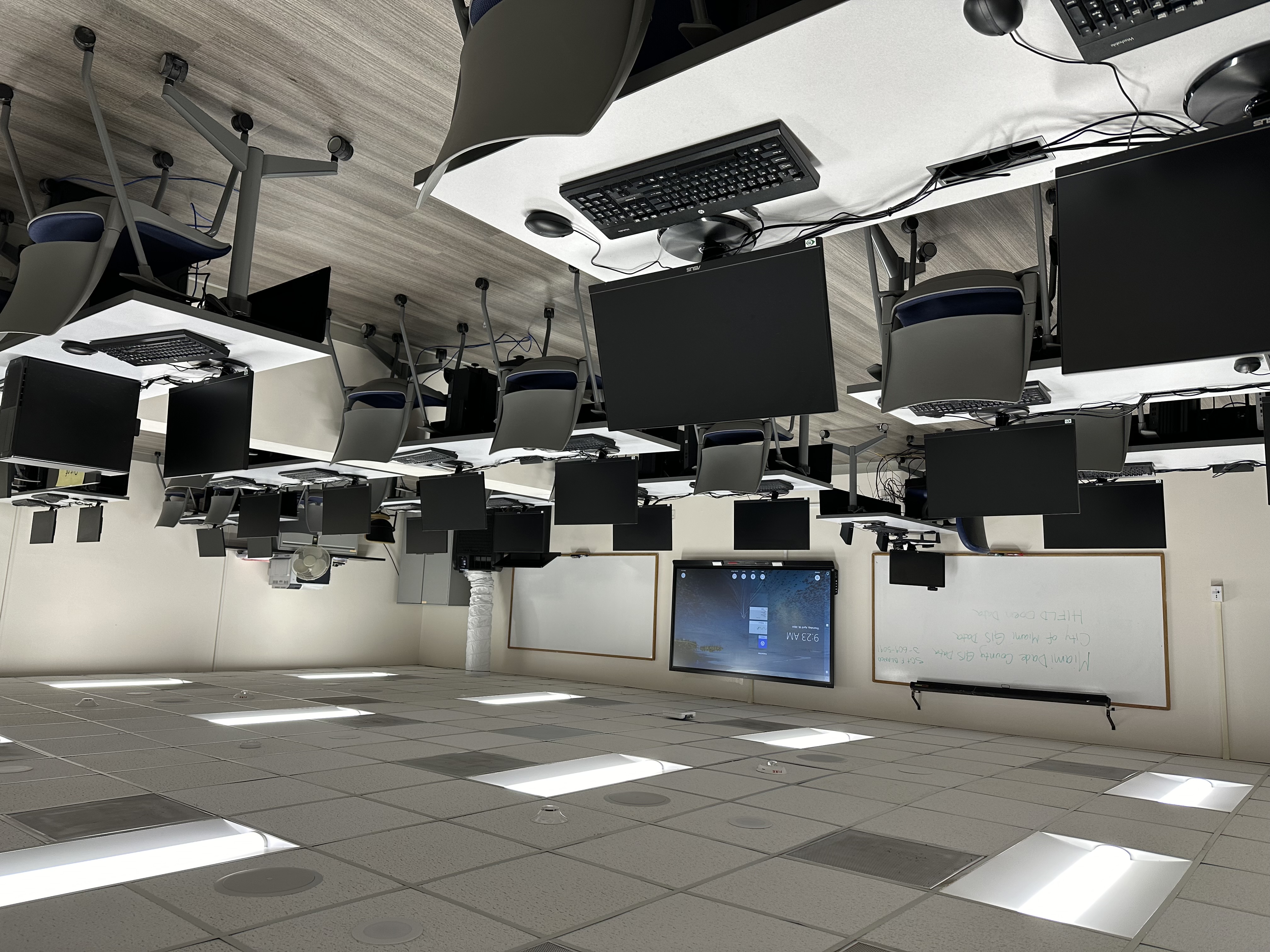 Picture of computer lab