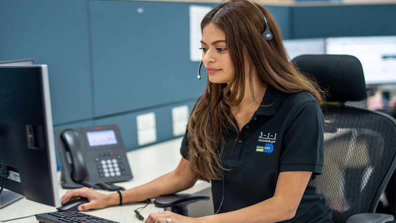 Image of a 311 Call Specialist