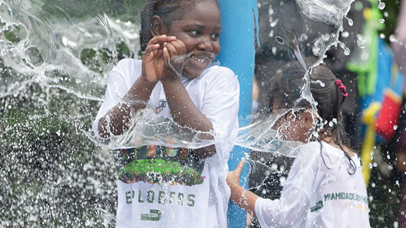 Kids playing in a water park