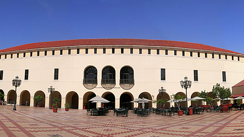 Wide shot of Cultural Plaza