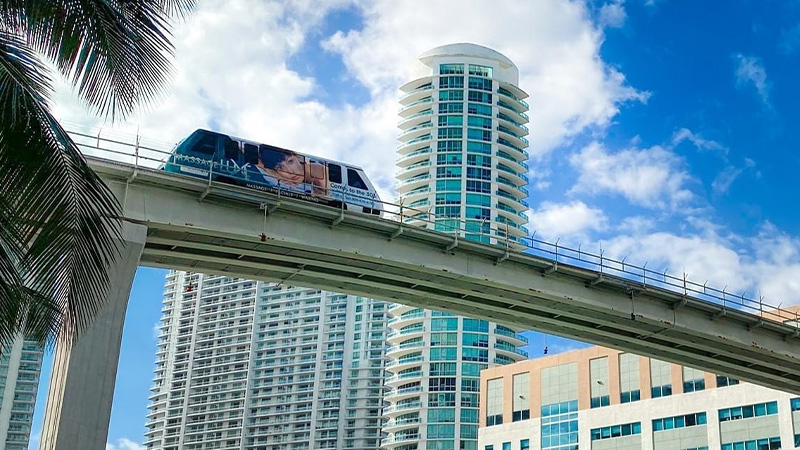 Image of the metromover.