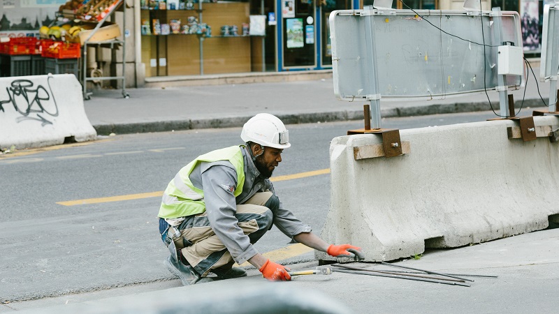 Image of construction worker.