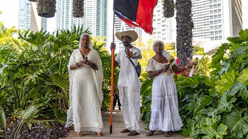 This is the image description.